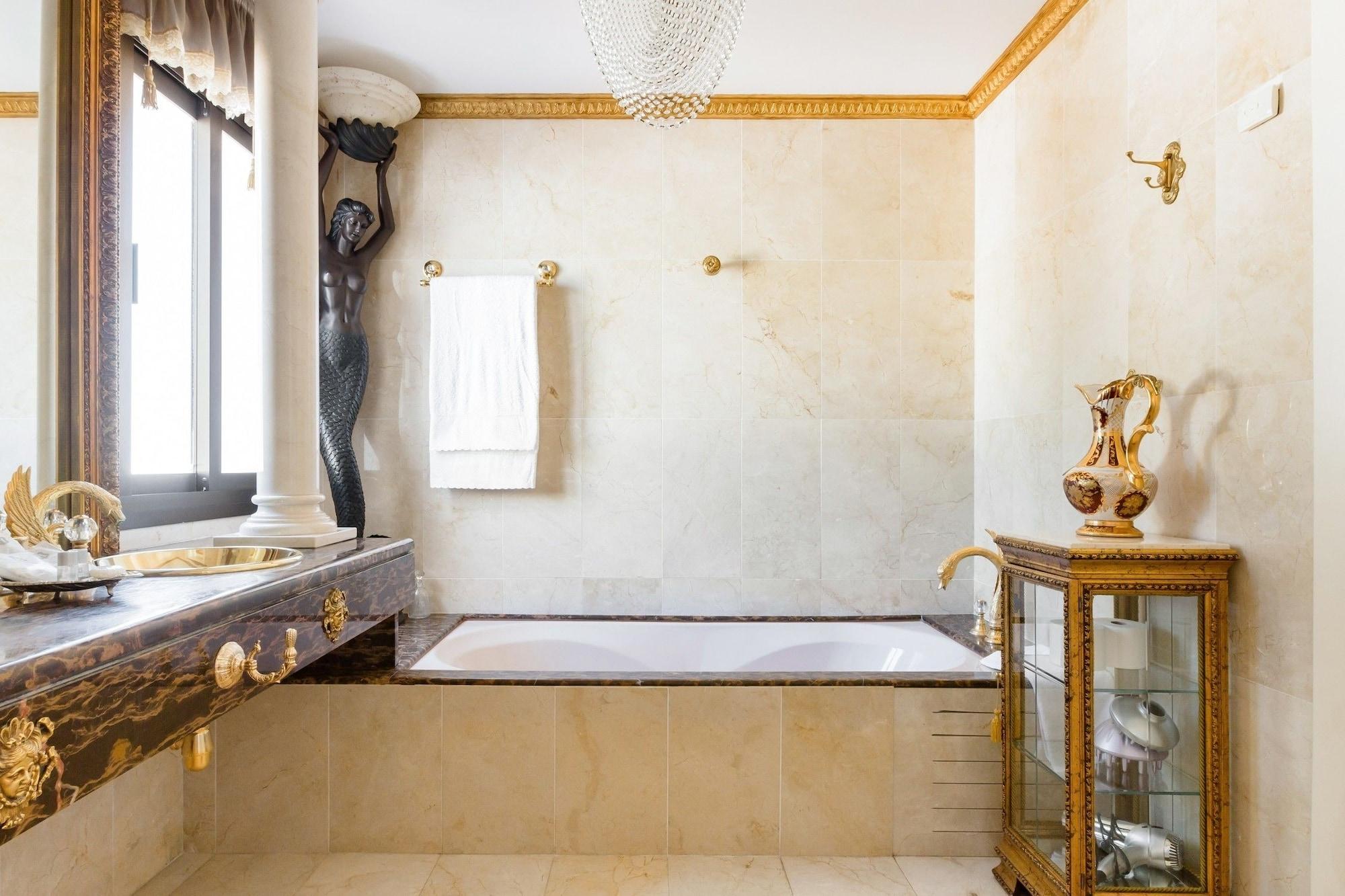 Royal Roman Empire Marbella Exterior photo