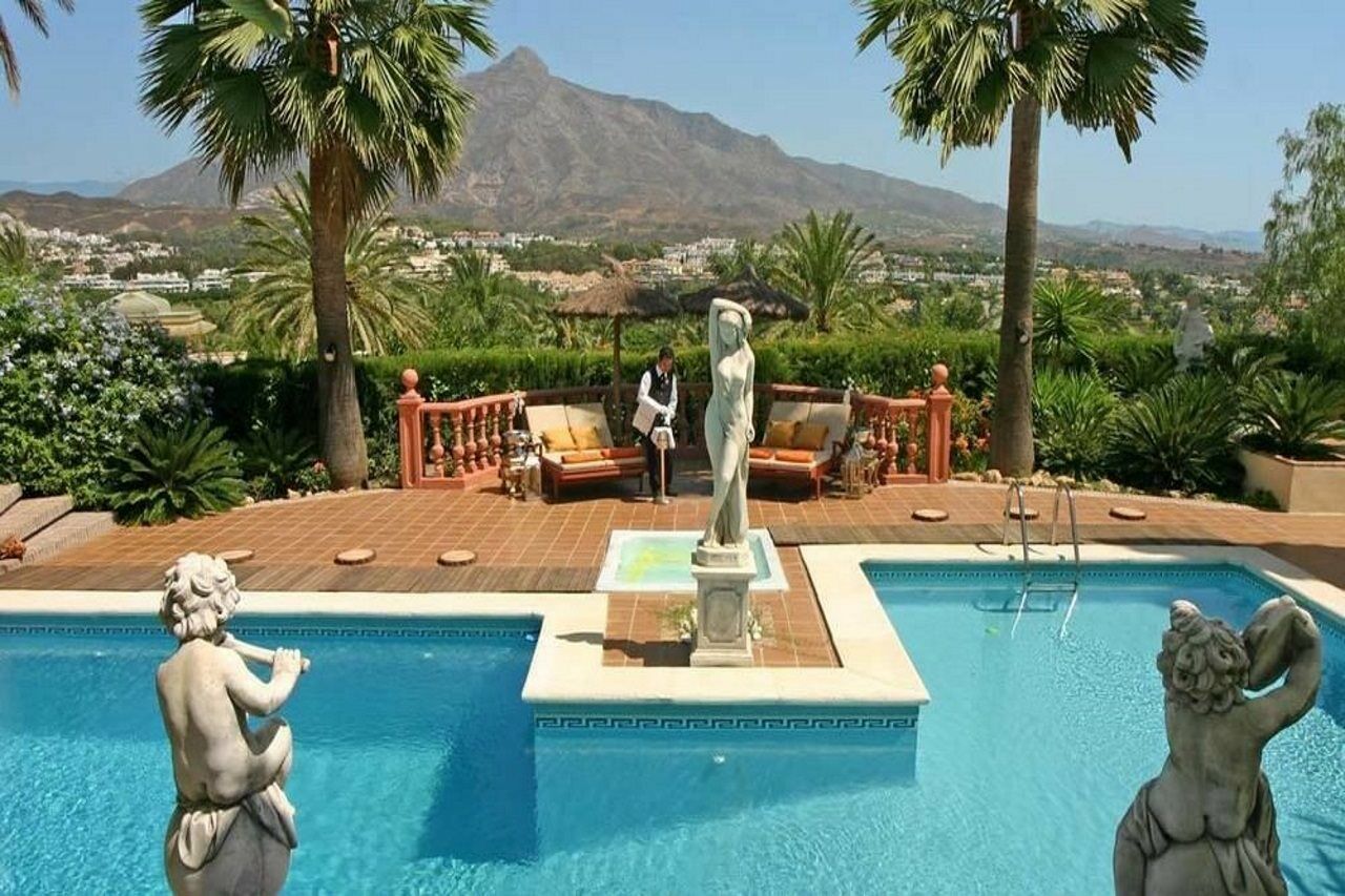 Royal Roman Empire Marbella Exterior photo